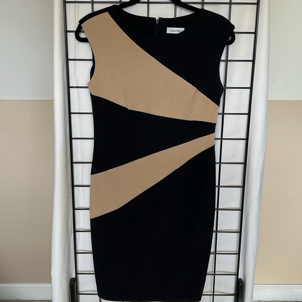 Calvin Klein Two Toned Sheath Dress size 4